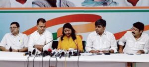 Read more about the article MP Election 2023: प्रधानमंत्री के जबलपुर दौरे पर कांग्रेस का प्रहार, कहा- पीएम मोदी को मिले झूठ रत्न