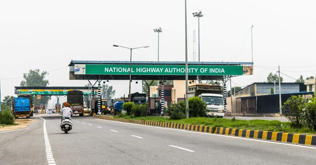 Read more about the article हाईवे और एक्सप्रेसवे कभी नहीं होंगे फ्री? कॉन्ट्रैक्ट खत्म होने पर भी 100% ही देना होगा टोल टैक्स