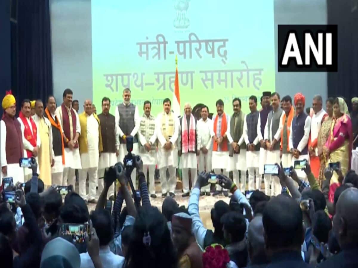 You are currently viewing एमपी में कुल 28 विधायकों ने ली मंत्री पद की शपथ