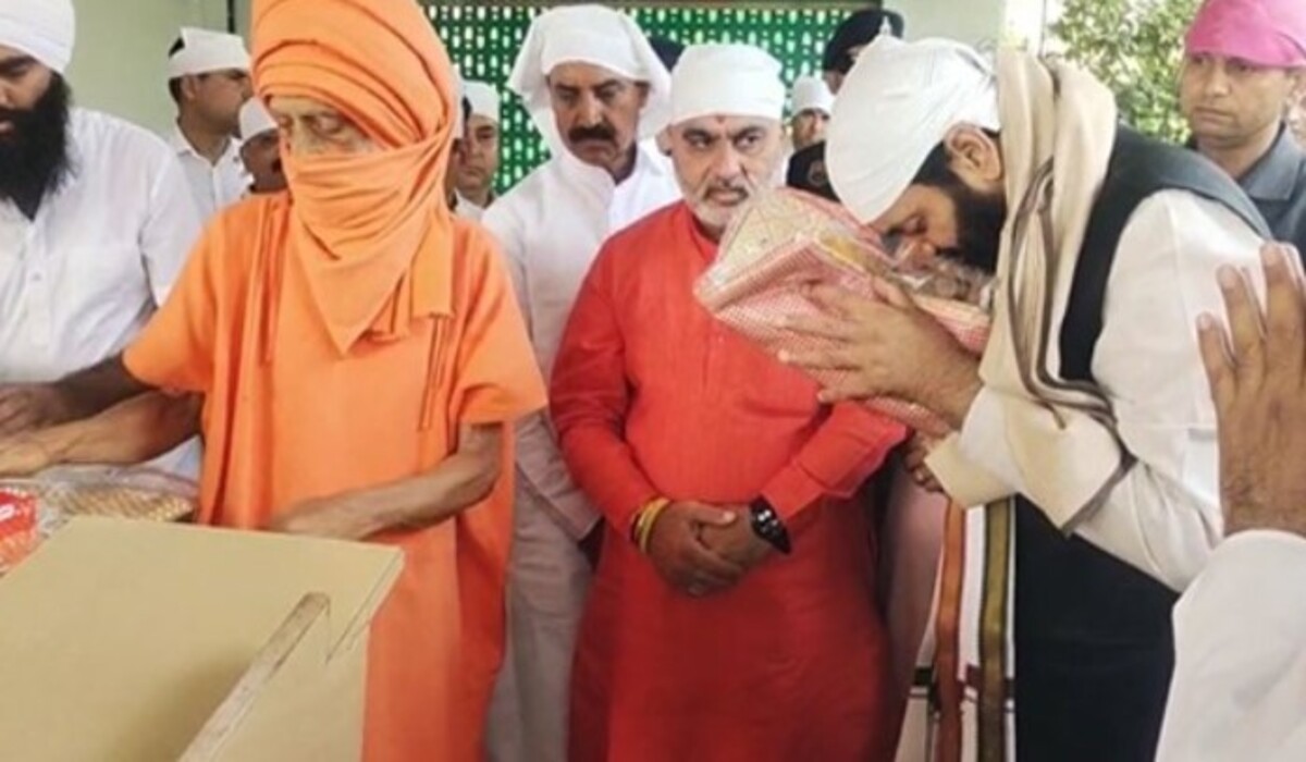 Read more about the article Haryana: मुख्यमंत्री Nayab Singh Saini करनाल पहुंचे, निर्मल कुटिया गुरुद्वारा में श्रद्धांजलि अर्पित की; धार्मिक संदेश दिया