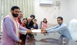 Haryana: BJP उम्मीदवार Naveen Jindal ने कुरुक्षेत्र सीट से नामांकन दाखिल किया, मुख्यमंत्री Nayab Saini और राज्य मंत्री मौजूद