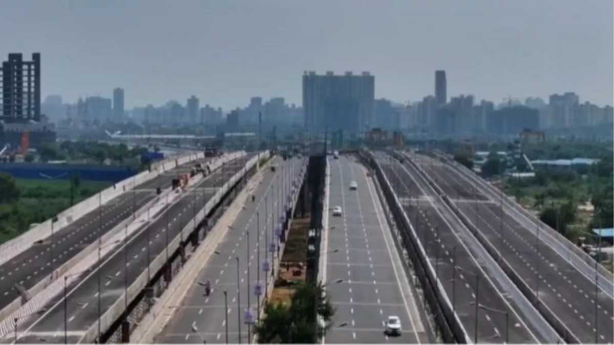 Read more about the article सड़क कनेक्टिविटी में विकास की नई ऊचाइयों छू रहा मध्यप्रदेश, जल्द ही धरातल पर उतरेंगी 20,000 करोड़ रुपये की सड़क निर्माण परियोजनाएं; केंद्रीय मंत्री गडकरी ने भोपाल दौरे पर की थी घोषणा