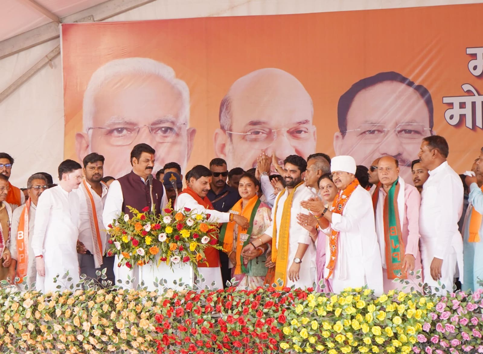 You are currently viewing सियासी संकट में फंसी बीना विधायक! निर्मला सप्रे की विधानसभा सदस्यता रद्द करने की मांग को लेकर हाईकोर्ट पहुंची कांग्रेस, नेता प्रतिपक्ष उमंग सिंघार ने दायर की याचिका