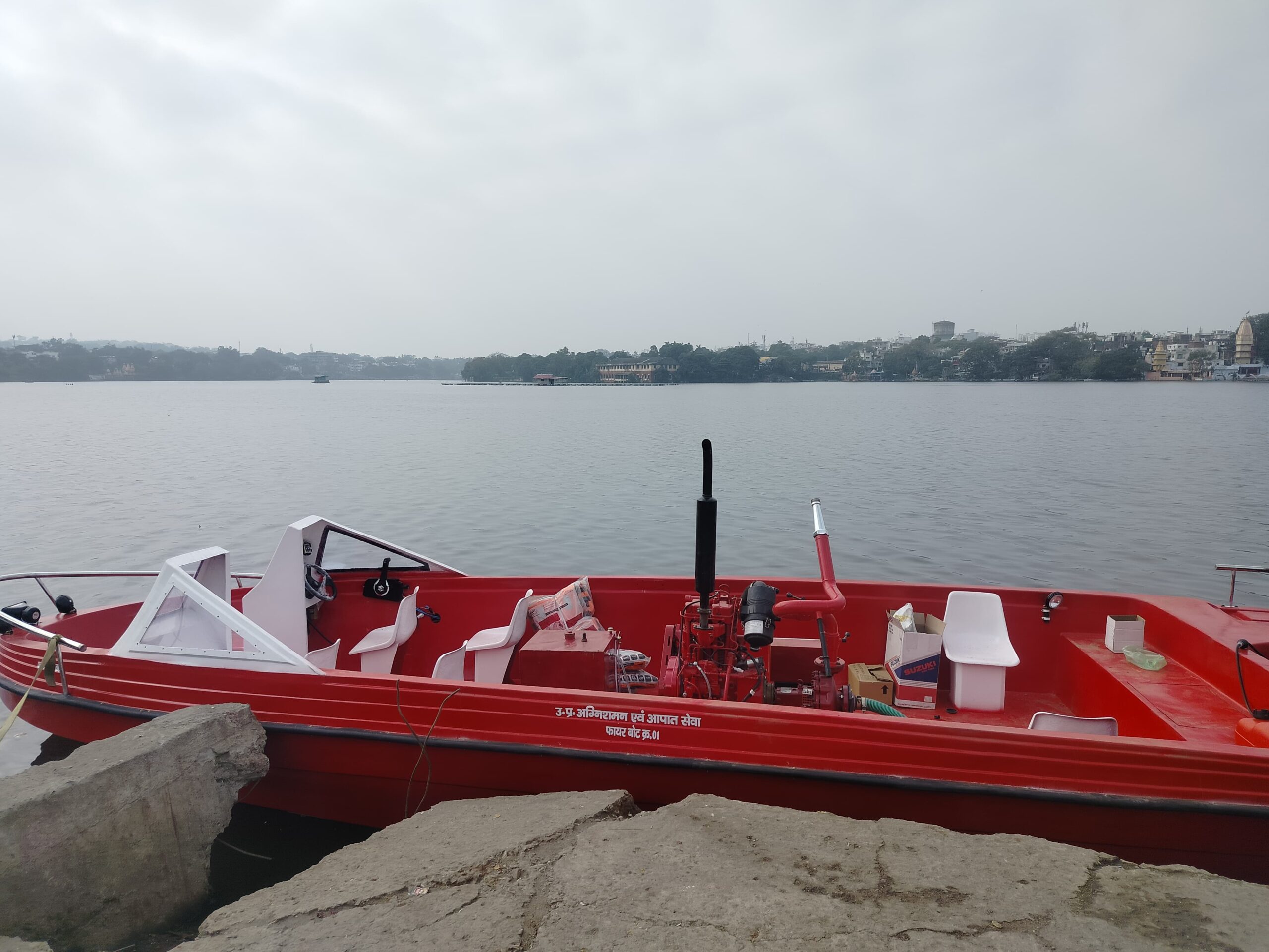 You are currently viewing महाकुंभ 2025: मध्यप्रदेश की ओर से की गई एक अनोखी पहल, भोपाल से रवाना हुई देश की पहली फायर फाइटिंग बोट