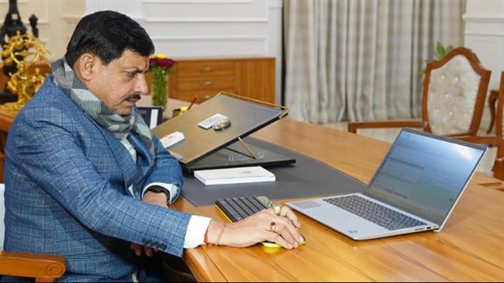 Read more about the article मध्यप्रदेश में डिजिटल क्रांति की शुरुआत: 1 जनवरी से लागू हुआ ई-ऑफिस सिस्टम, मुख्यमंत्री डॉ. यादव ने किया ई-ऑफिस प्रणाली का शुभारंभ