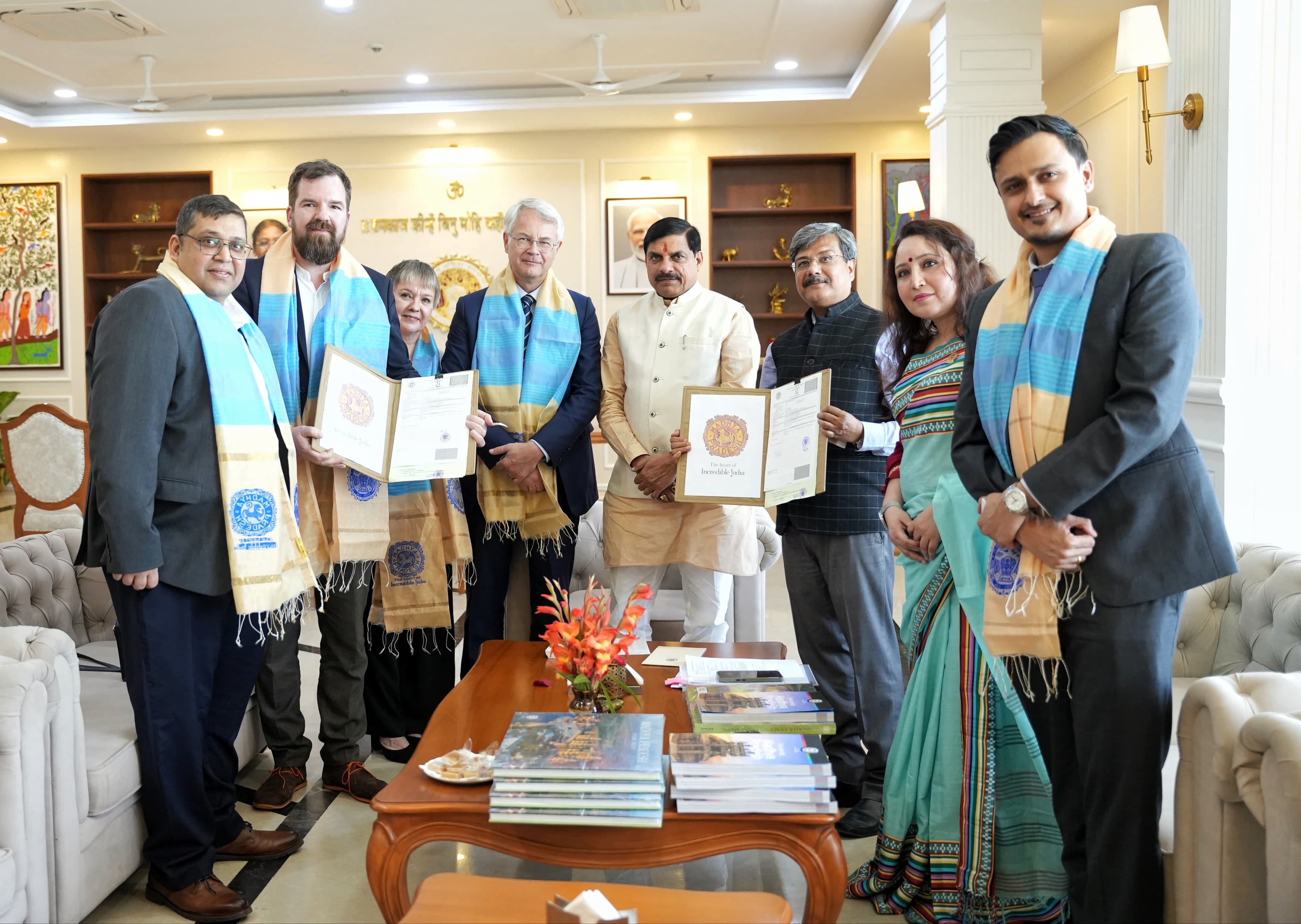 Read more about the article मध्यप्रदेश के पर्यटन को वैश्विक स्तर पर बढ़ावा – एमपी टूरिज्म बोर्ड और फिनलैंड की वी-रियल संस्था के बीच हुआ एमओयू हस्ताक्षर; CM यादव बोले- वर्चुअल टूर के माध्यम से मध्यप्रदेश की संस्कृति को वैश्विक पहचान