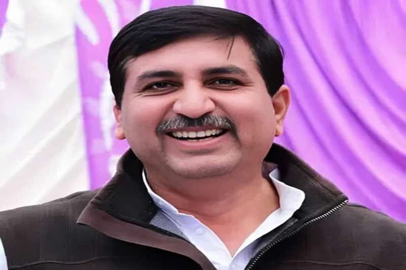 Read more about the article कांग्रेस में सियासी संग्राम: कांग्रेस ने राज्यों में बदले प्रभारियों के चेहरे, नई सूची जारी; मध्य प्रदेश और बिहार में नया नेतृत्व, राजस्थान में रंधावा बरकरार!