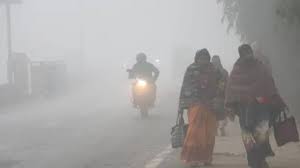 Read more about the article बर्फीली हवाओं की चपेट में मध्यप्रदेश, ठंड ने फिर बढ़ाई मुश्किलें: फरवरी में पहली बार पारा 22°C के नीचे, हवा की रफ्तार 4 गुना बढ़ी …