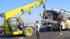 Read more about the article कोटा में दर्दनाक हादसा: महाकुंभ से लौट रहे श्रद्धालुओं की बस ट्रक से टकराई, पति-पत्नी समेत 3 की मौत; घायलों का इलाज जारी