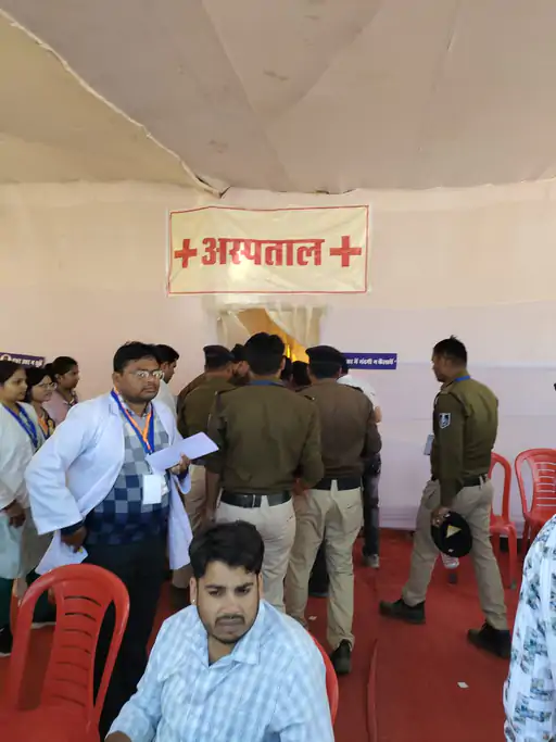 You are currently viewing क्या हार्ट अटैक बन रहा नई महामारी? पीएम मोदी के दौरे से पहले पुलिसकर्मी को आया हार्ट अटैक, सुरक्षा ड्यूटी के दौरान अचानक गिरा; छतरपुर जिला अस्पताल में भर्ती!