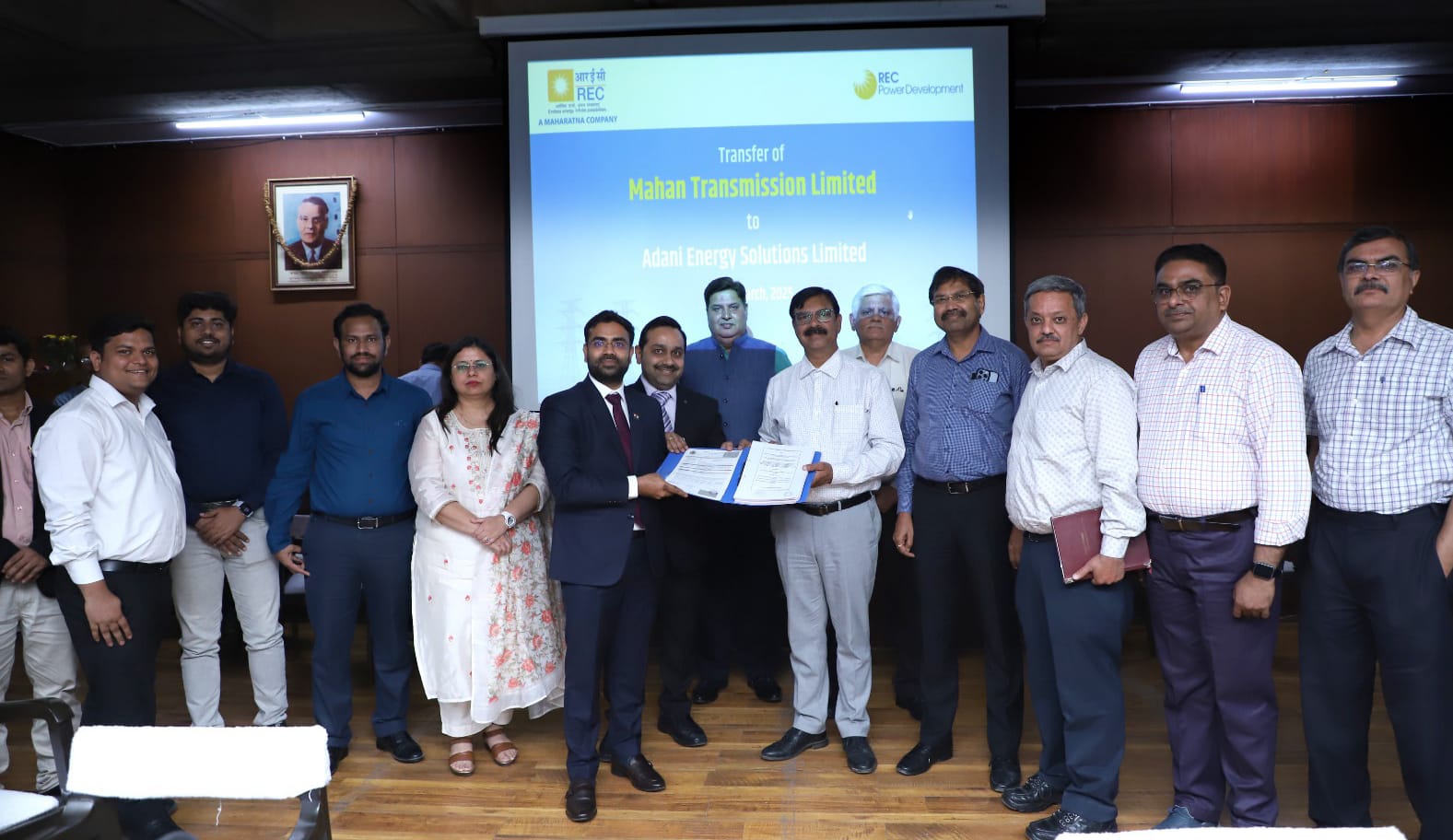 Read more about the article मध्यप्रदेश को मिलेगी 1230 मेगावॉट अतिरिक्त बिजली, ट्रांसमिशन नेटवर्क विस्तार की योजना तैयार; REC ने अदानी एनर्जी सॉल्यूशंस लिमिटेड को सौंपा ट्रांसमिशन SPV