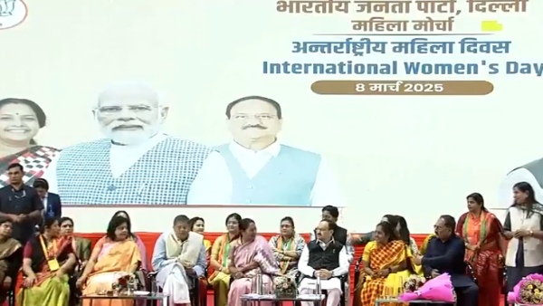 Read more about the article दिल्ली में महिला समृद्धि योजना लॉन्च, 20 लाख महिलाओं को मिलेगा लाभ; भाजपा अध्यक्ष जेपी नड्डा ने किया योजना का शुभारंभ