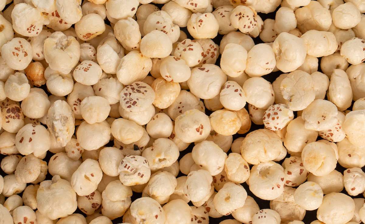 You are currently viewing हृदय से हड्डियों तक फायदेमंद मखाना, क्या आप इसे अपनी डाइट में शामिल कर रहे हैं?