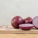 गर्मियों में सेहत का खज़ाना: जानें क्यों प्याज है सेहत के लिए रामबाण, लू से बचाने से लेकर इम्यूनिटी बढ़ाने तक