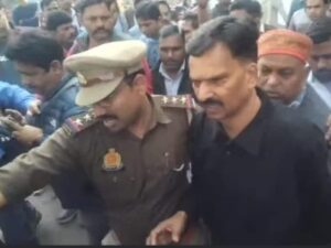 Read more about the article रेप केस में फंसे कांग्रेस सांसद राकेश राठौर को मिली जमानत, 49 दिन बाद जेल से आए बाहर; बोले- हर कदम पर पेंच ही पेंच लेकिन अब सच्चाई सामने आएगी!