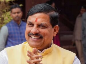 Read more about the article नरवाई जलाने वालों की अब खैर नहीं! मुख्यमंत्री डॉ. मोहन यादव का बड़ा ऐलान: खेत में आग लगाई तो नहीं मिलेगा किसानों को कोई लाभ, MSP पर भी नहीं खरीदी जाएगी फसल; 1 मई से सख्त नियम लागू!