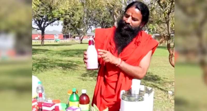 Read more about the article दिल्ली हाईकोर्ट में गूंजा ‘शरबत जिहाद’: बाबा रामदेव के बयान से कोर्ट नाराज़, वीडियो हटाने का दिया आदेश; कोर्ट बोला- ये माफ़ी लायक नहीं!