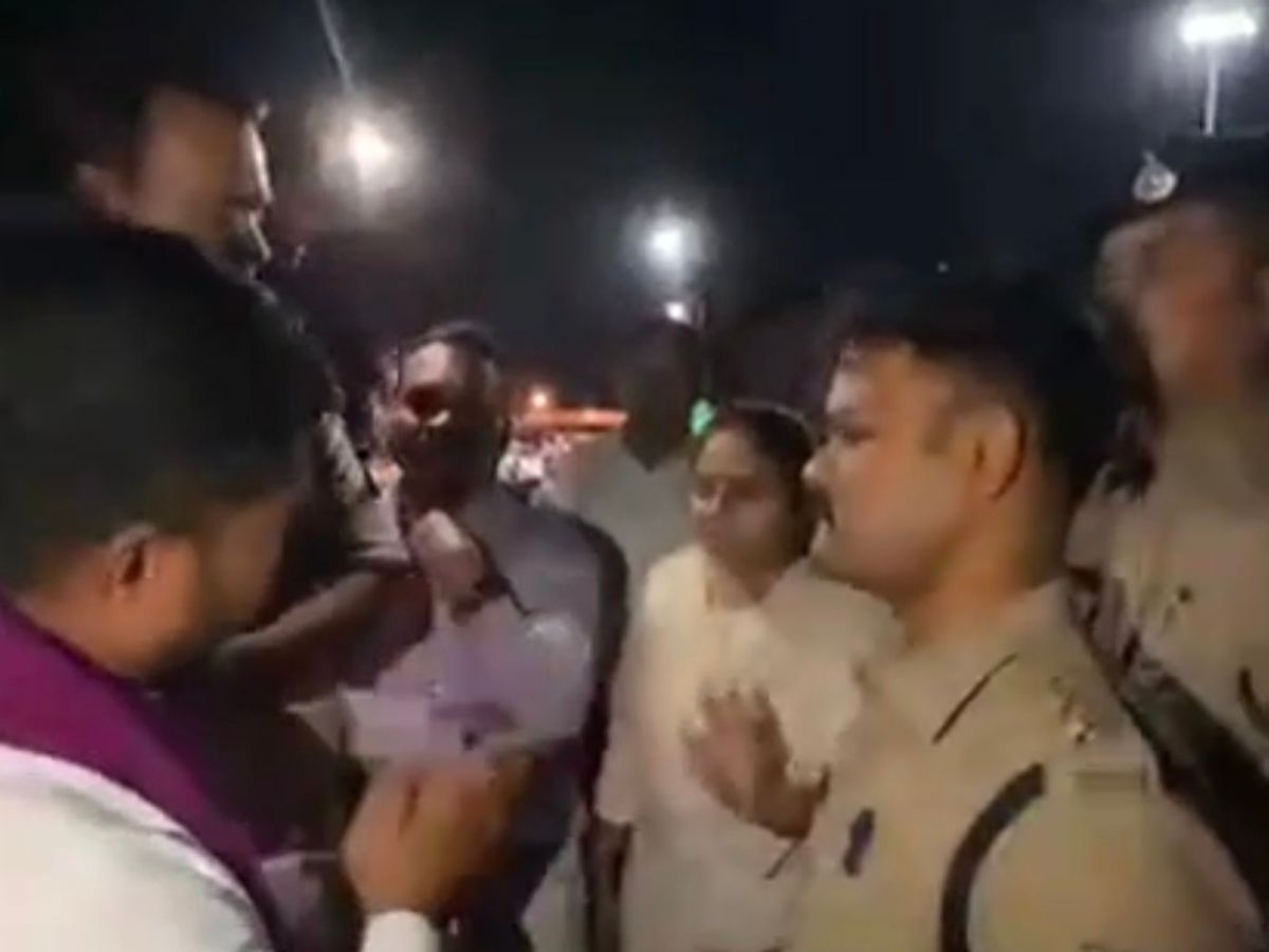 You are currently viewing धार में बाबा साहब अंबेडकर की प्रतिमा दो बार उखाड़ी गई, सीसीटीवी में कैद हुई घटना; प्रशासन अलर्ट, भीम आर्मी का विरोध प्रदर्शन