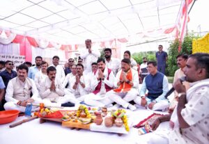 Read more about the article इंदौर में सीएम डॉ. मोहन यादव का बहुचर्चित दौरा: इंदौर को मिला हाईकोर्ट गेस्ट हाउस, 300 साल पुरानी बावड़ी का भी हुआ लोकार्पण; CM बोले –  “इंदौर जो करता है, सबसे अलग करता है”