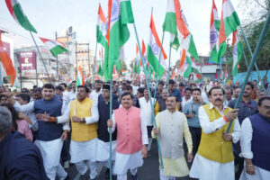 Read more about the article ऑपरेशन सिंदूर पर गरजा भारत: भोपाल में निकली ऐतिहासिक तिरंगा यात्रा, CM मोहन यादव हुए शामिल; सेना के पराक्रम को किया नम