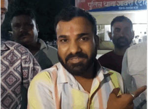 Read more about the article जावरा में तिलक विवाद से तनाव: मुस्लिम युवक पर हिंदू संगठन के नेता को चांटा मारने और धमकी देने का आरोप, सर्व हिंदू समाज का उग्र प्रदर्शन आज!