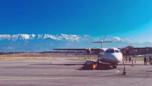 Read more about the article ऑपरेशन सिंदूर के बाद भारत-पाक तनाव में बड़ी राहत: 6 दिन बाद श्रीनगर एयरपोर्ट से फ्लाइट ऑपरेशन फिर शुरू, लेकिन हालात अब भी पूरी तरह सामान्य नहीं!