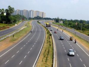 Read more about the article अब हर सड़क नहीं बनेगी NH: केंद्र सरकार बदलेगी नीति, राज्यों को मिलेगा सीधा फंड!