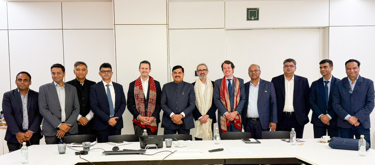 Read more about the article मुख्यमंत्री डॉ. मोहन यादव की स्पेन यात्रा का दूसरा दिन: Inditex से निवेश की नई डील की ओर बढ़ा मध्यप्रदेश, स्पेन में सीएम मोहन यादव ने रखी ग्रीन टेक्सटाइल हब की नींव!