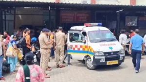 Read more about the article अफवाह ने ली जान! हरिद्वार के मनसा देवी मंदिर में करंट की अफवाह से मची भगदड़, 6 श्रद्धालुओं की मौत और दर्जनों श्रद्धालु घायल; हादसे के बाद मंदिर बंद!