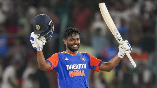 You are currently viewing संजू सैमसन पर बरसा छप्‍पर फाड़ पैसा, ऑक्‍शन में सबसे महंगे प्‍लेयर बने