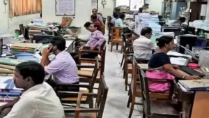 Read more about the article 7वें वेतनमान कर्मचारियों के लिए बड़ा फायदा: अगले तीन साल में 30% तक बढ़ेगा महंगाई भत्ता, 2028-29 तक पहुंचेगा 94% पर