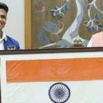 41 साल बाद भारतीय का अंतरिक्ष सफर: लखनऊ के शुभांशु शुक्ला से मिले प्रधानमंत्री मोदी, गले लगाया और कहा—अब देश को 40-50 एस्ट्रोनॉट चाहिए