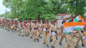 Read more about the article हर घर तिरंगा अभियान के अंतर्गत देश भक्ति की धुनों पर स्कूली बच्चों ने निकाली तिरंगा यात्रा