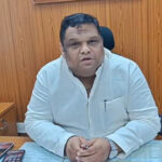 जैनेंद्र पाठक मिठाई का डिब्बा छोड़ भागे, प्रियंक कानूनगो बोले – “हिमाकत ये नहीं कि मेरे घर मदद मांगी, हिमाकत ये है कि बेटियां सुरक्षित नहीं”; जल्द NHRC पेश करेगी रिपोर्ट!