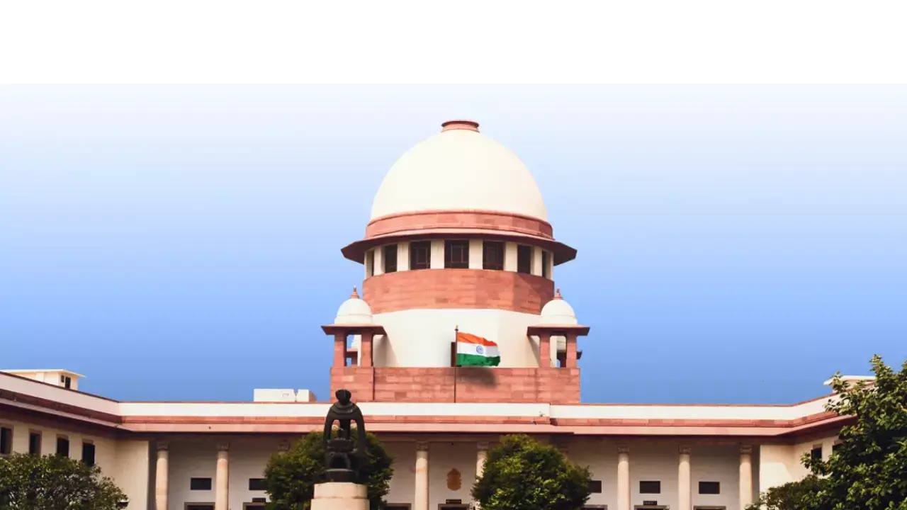 You are currently viewing मध्यप्रदेश में 27% ओबीसी आरक्षण मामला: सुप्रीम कोर्ट में आज सुनवाई स्थगित, सॉलिसिटर जनरल ने की और समय की मांग; अगली सुनवाई नवंबर के पहले हफ्ते में तय, पूर्व CM कमलनाथ बोले – क्या BJP नहीं चाहती आरक्षण लागू हो?