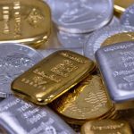 सोना-चांदी में फिसलन जारी: 13 फरवरी को लगातार दूसरी गिरावट, चांदी ₹17,188 और सोना ₹2,899 सस्ता