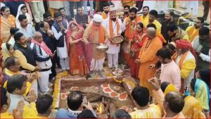 Read more about the article बसंत पंचमी पर भोजशाला में पूजा-नमाज एक साथ, सुप्रीम कोर्ट के आदेश के बीच कड़ी सुरक्षा में पूरा दिन