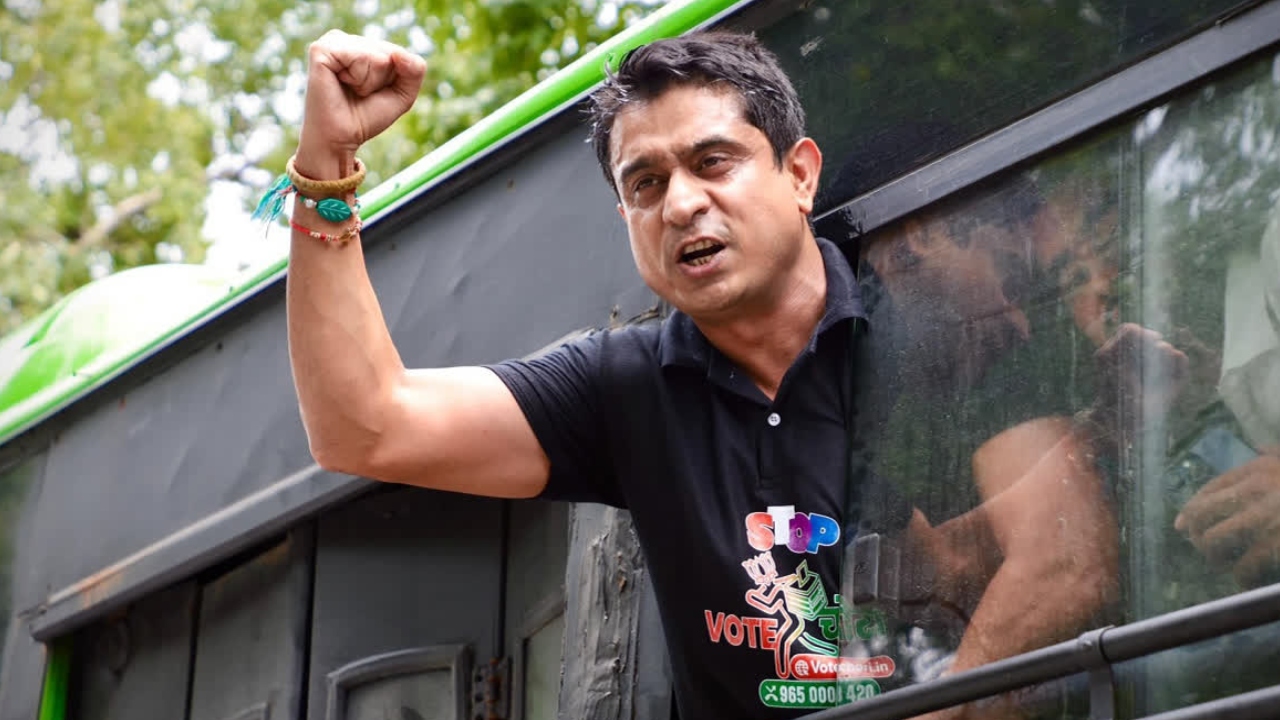 You are currently viewing AI समिट प्रदर्शन मामला: यूथ कांग्रेस अध्यक्ष उदयभानु चिब गिरफ्तार, पूछताछ के बाद दिल्ली पुलिस ने किया अरेस्ट