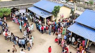 You are currently viewing Voting Update: 3 बजे तक असम 75.91%, केरल 62.71%, पुडुचेरी 72.40% मतदान; 10 लाख नए वोटर्स पहली बार शामिल, कई जगहों पर हाई वोल्टेज माहौल