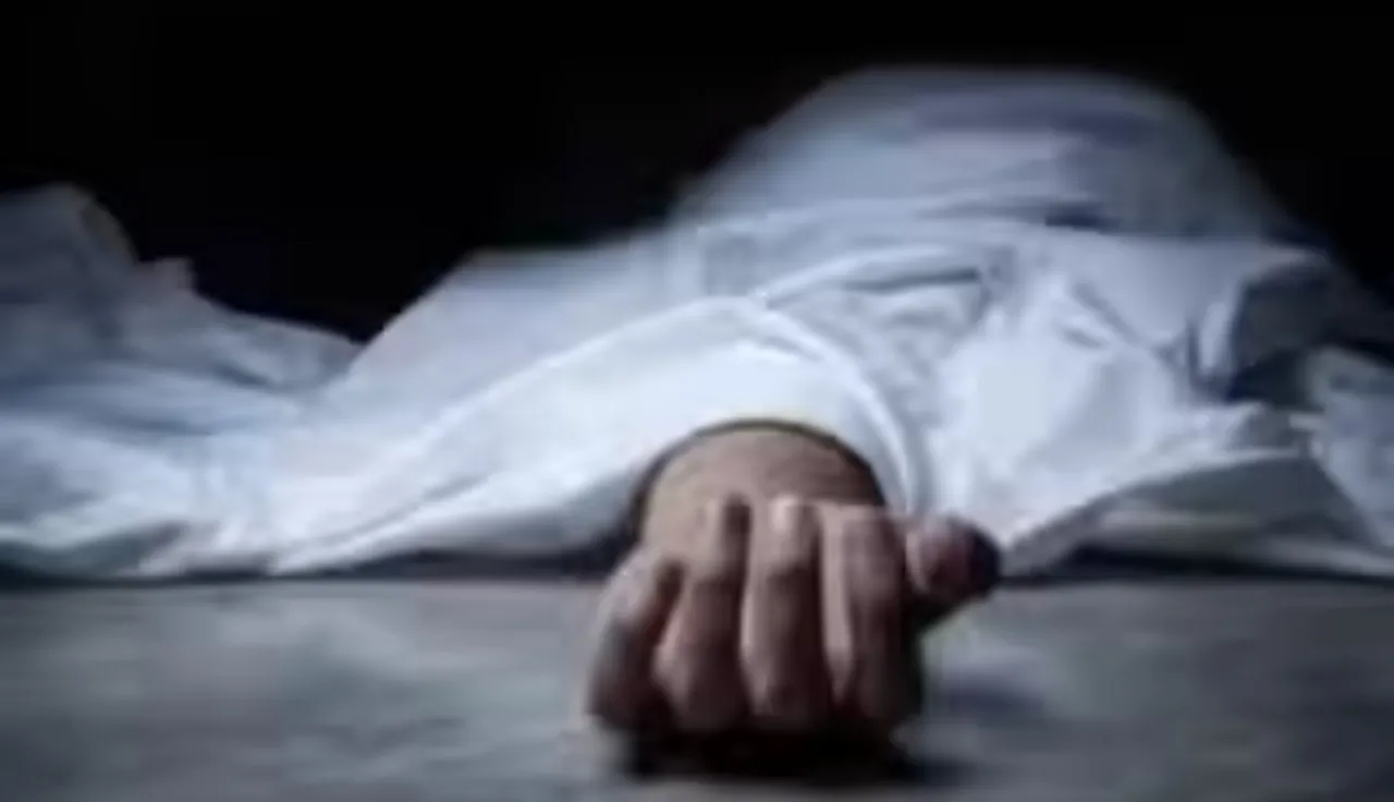 You are currently viewing Bhopal: नौवीं की छात्रा ने लगाई फांसी, कूलर के सामने सोने को लेकर भाई से हुआ था झगड़ा