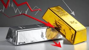 You are currently viewing सोना-चांदी में बड़ी गिरावट: 10 ग्राम गोल्ड ₹5,346 सस्ता, चांदी ₹15 हजार टूटी
