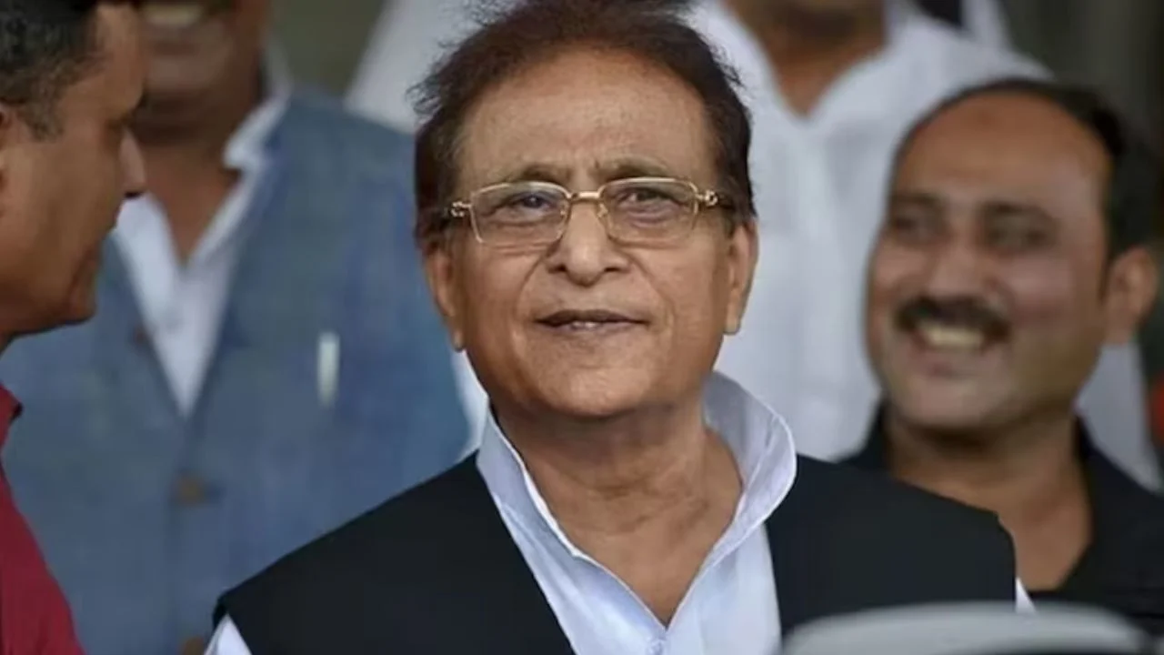 You are currently viewing कलेक्टर-पलेक्टर से मत डरियो…’, आपत्तिजनक टिप्पणी मामले में सपा नेता आजम खान को 2 साल की सजा