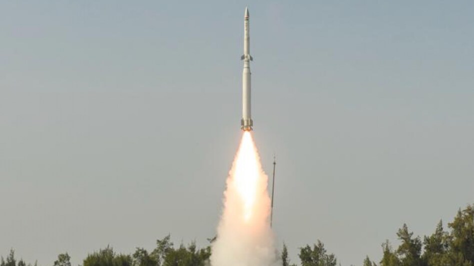 Read more about the article भारत की बड़ी रक्षा उपलब्धि: 5000 KM दूर से आने वाली बैलिस्टिक मिसाइलों को रोकने में सक्षम हुआ स्वदेशी BMD सिस्टम, दुनिया के चुनिंदा देशों में शामिल
