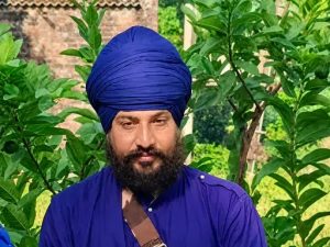 Read more about the article अमृतसर में मस्जिद जाने को लेकर विवाद: निहंग ने सिख युवक को रोका, मौलवी को गांव छोड़ने की चेतावनी
