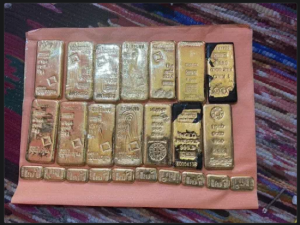 Read more about the article बीरभूम में 49 करोड़ की बरामदगी: पूर्व बस चालक के घर से ₹28 करोड़ नकद और 15 किलो सोना जब्त, अवैध नेटवर्क की जांच तेज