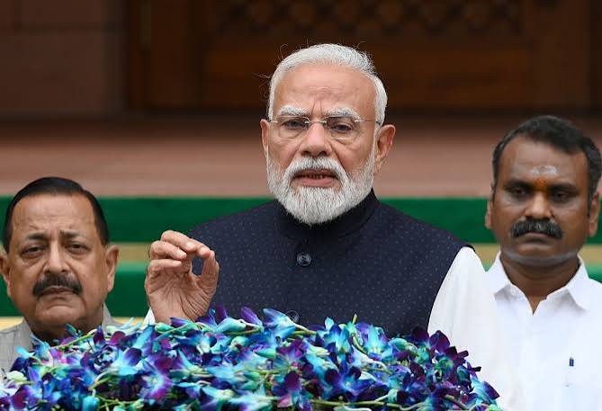 Read more about the article पीएम मोदी की सचिवों के साथ अहम बैठक: युवाओं से जुड़ने और AI के बेहतर इस्तेमाल पर जोर