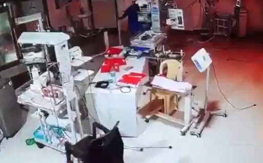 You are currently viewing NICU में आग लगने से मचा हड़कंप, 9 नवजातों को समय रहते सुरक्षित निकाला